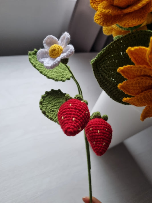 Rama de Fresas Tejida